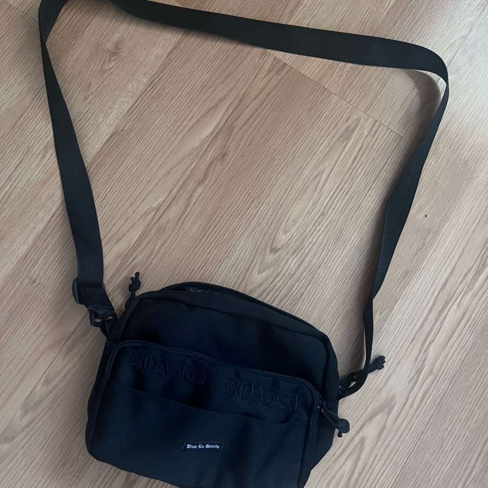 Viva La Bonita Black Crossbody Bag - Picture 3 of 5